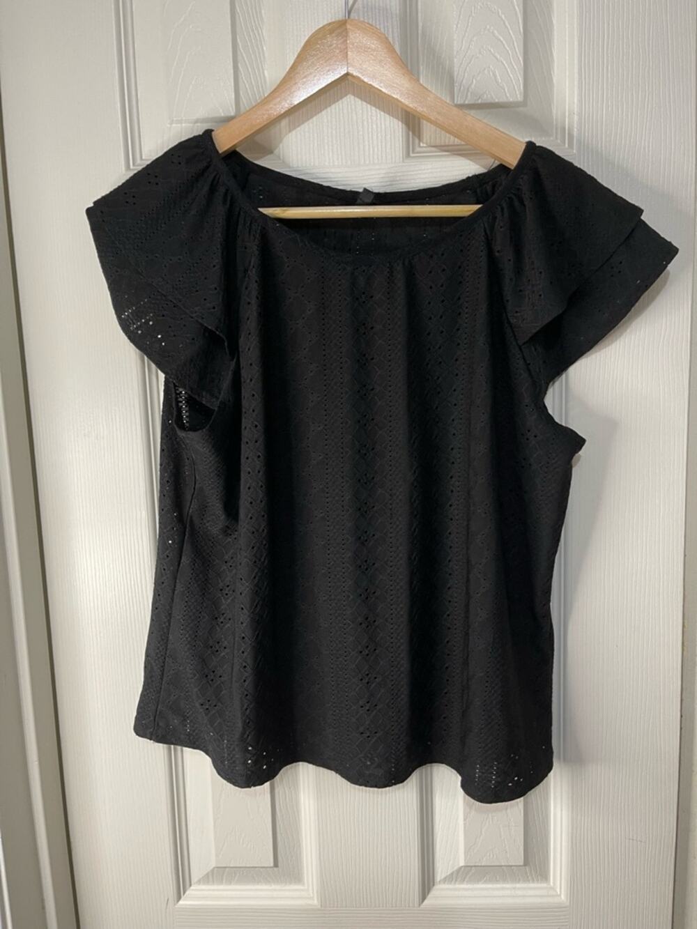 W5 Black Ruffle Sleeve Eyelet Dainty Top size Large
